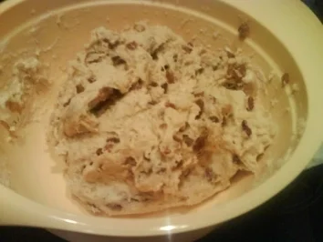 Osterbrot mit beschwipsten Beerchen - Rezept