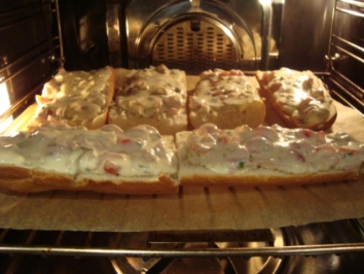 Abendbrot - Überbackene Baguettes mit Frischkäse ( ein von mir ...
