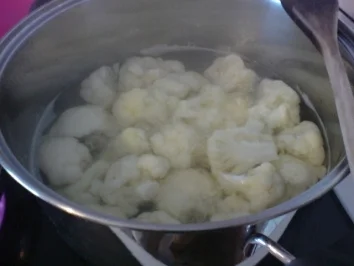 Blumenkohl-Gratin mit Fleischbällchen - Rezept - Bild Nr. 8