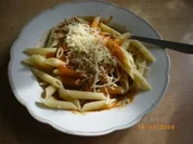 Gemüse-Tomaten-Soße mit Nudeln - Rezept