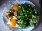 Hauptspeise: Maultaschen-Spiegelei-Würstchen-Pfanne - Rezept