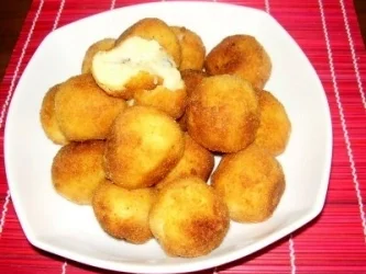 antipasti polentabàllchen mit kàse im backofen - Rezept