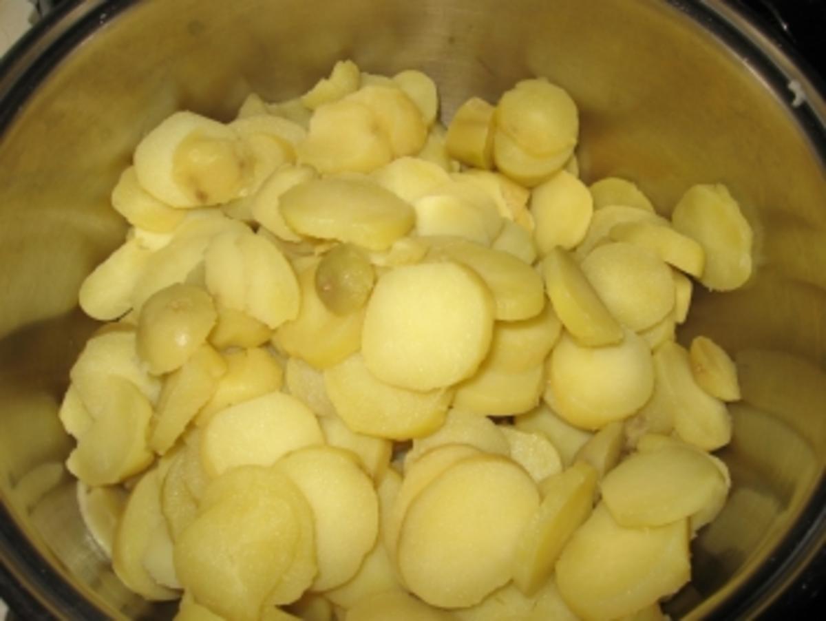 lauwarmer Gurkenkartoffelsalat - Rezept