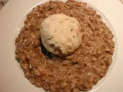 Linsen mit Speck und Semmelknödeln - Rezept