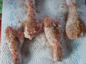 Rezept: Junges Hähnchen mit gedünstetem Gemüsepaprika Junges Hähnchen mit gedünstetem Gemüsepaprika - Rezept