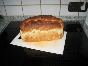 Rezept: Ofenfrisches Weißbrot Ofenfrisches Weißbrot - Rezept