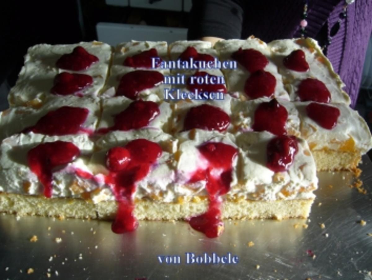 Kuchen: Fantakuchen mit roten Klecksen - Rezept Eingereicht von bobbele