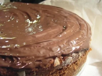 Kuchen: Nuss-Marzipan-Rahm - Rezept