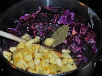 Rezept: Rotkraut klassisch Bild Nr. 2 Rotkraut klassisch - Rezept - Bild Nr. 2