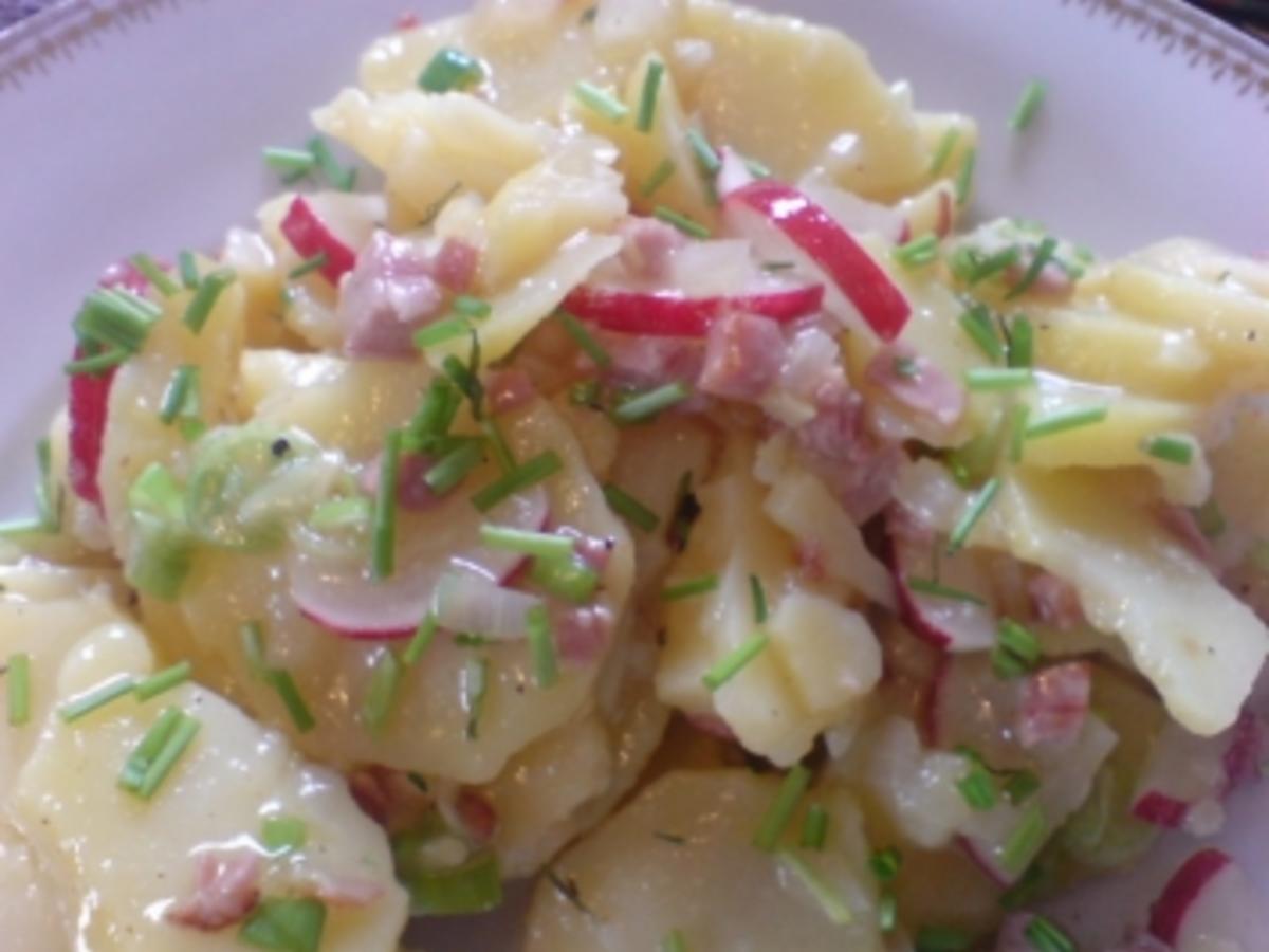 Deftiger Kartoffelsalat mit Radieschen - Rezept - kochbar.de