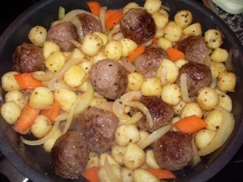 Rezept: Hackbällchenauflauf Hackbällchenauflauf - Rezept