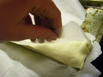 Pikantes Gebäck: Salziger Topfen-Käse-Strudel - Rezept