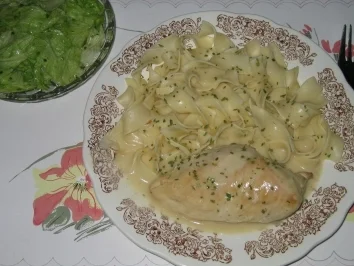 Rezept: Hauptgericht: Hähnchenbrustfilet an Rahmsoße Hauptgericht: Hähnchenbrustfilet an Rahmsoße - Rezept