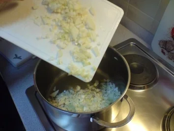 Kartoffel-Möhrensuppe mit Fleischwurst - Rezept - Bild Nr. 3