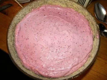 Rezept: Preiselbeer-Topfencreme-Bombe Bild Nr. 5 Preiselbeer-Topfencreme-Bombe - Rezept - Bild Nr. 5