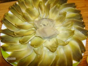 Artischockenblätter mit würzigem Dressing - Rezept - Bild Nr. 6