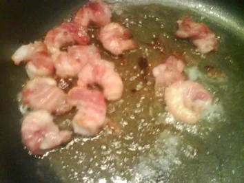 Garnelen im Speckmantel mit cremigen Gurken - Rezept