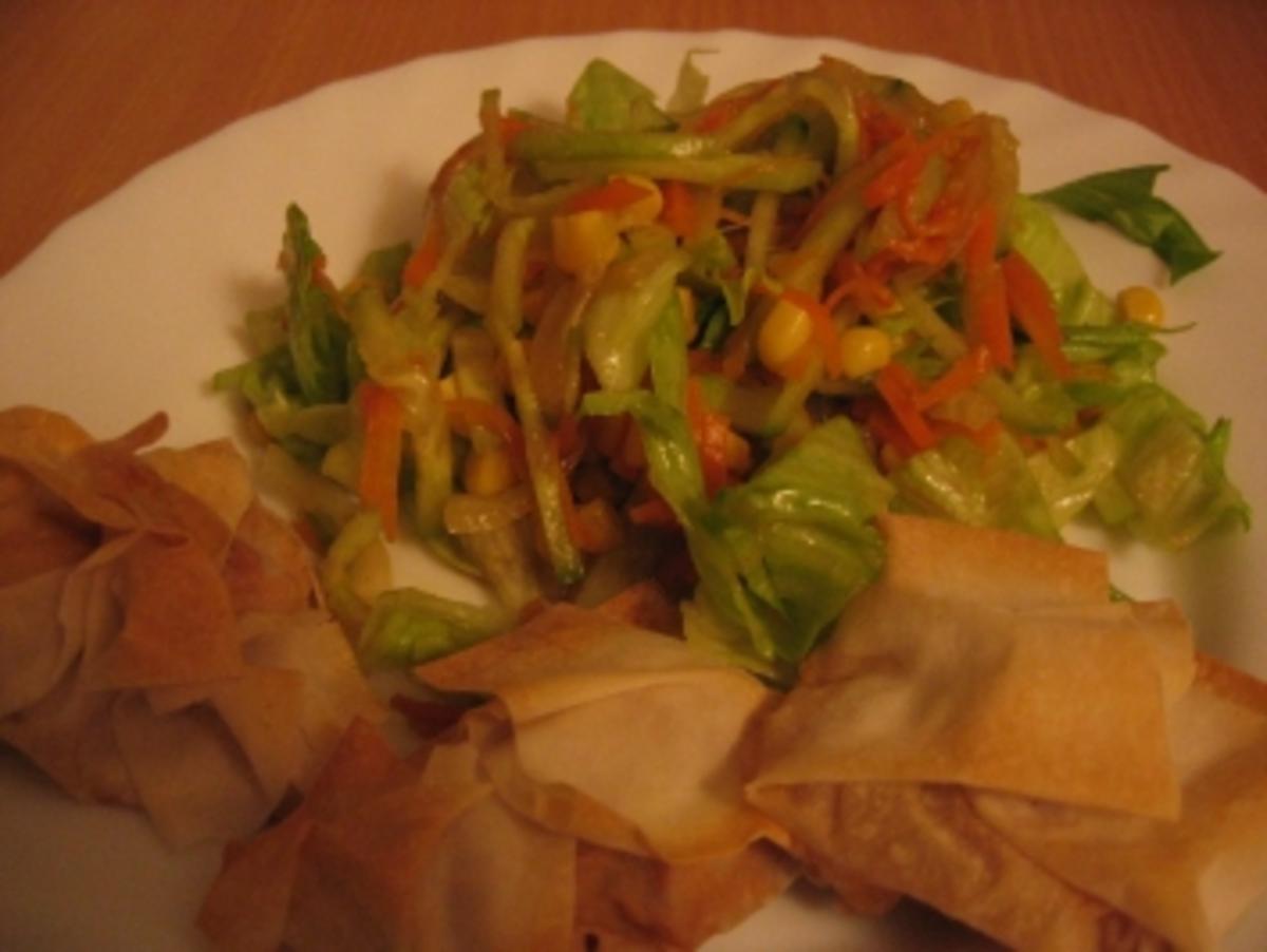 Asia Salat mit Filotaschen - Rezept mit Bild - kochbar.de