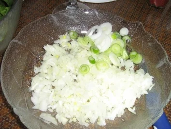 Rezept: Feldsalat mit Speck und Kracherle Bild Nr. 3 Feldsalat mit Speck und Kracherle - Rezept - Bild Nr. 3