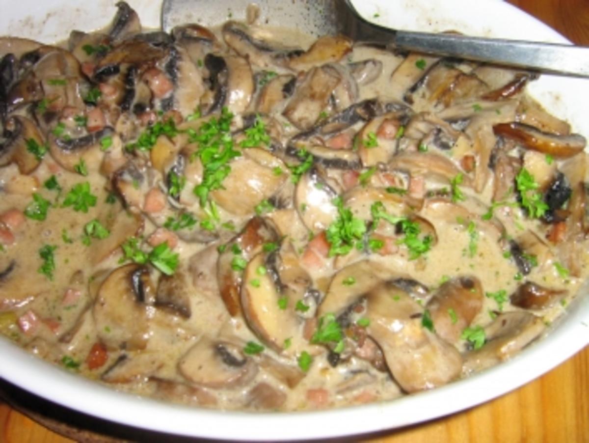 Champignons mit Schinken und Creme Fraiche - Rezept - kochbar.de