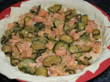 Rezept: Lachs-Quiche mit Zucchini Lachs-Quiche mit Zucchini - Rezept