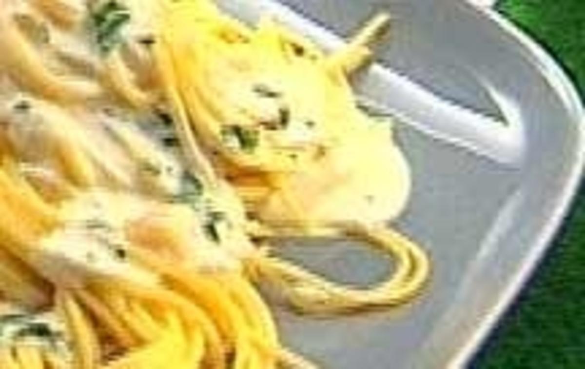 Spaghetti mit Tre-Formaggi-Soße - Rezept - Bild Nr. 9