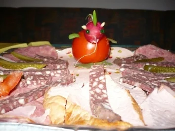 Kalte Platte für 2. ..mit DEKO was schaut uns zu ??????????? - Rezept