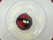 Waldbeeren in Champagnergelee garniert mit Honig-Joghurtsoße - Rezept