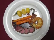 Rezept: Roastbeef mit Yorkshire Pudding und Honigmรถhren Roastbeef mit Yorkshire Pudding und Honigmรถhren - Rezept