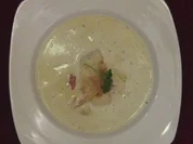 Wirsingschaumsuppe mit gebratenem Zander - Rezept
