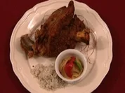 Wiesbauers knusprige Bioschweinsstelze mit Kernöl-Kartoffelsalat (Christina Lugner) - Rezept