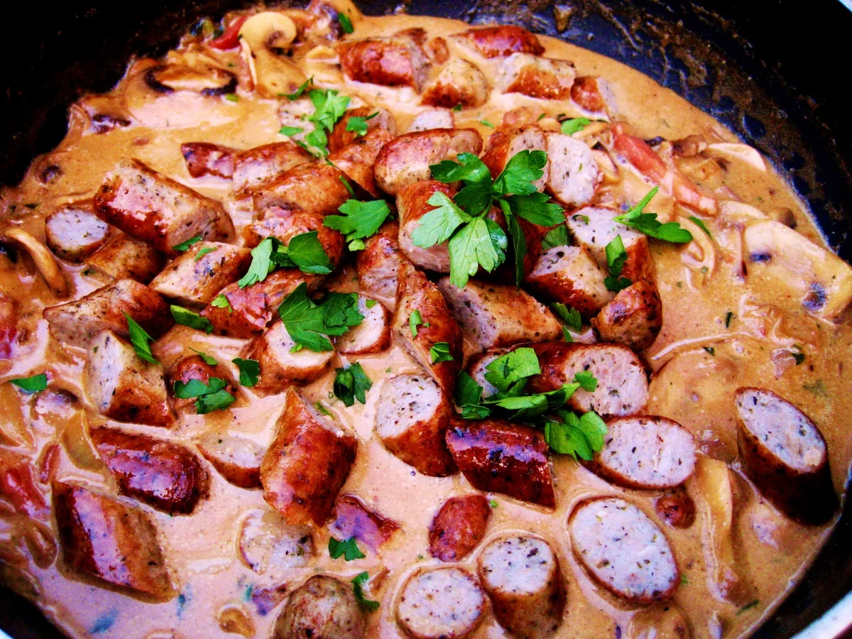 Rezept: Würstelgulasch Bild Nr. 1057 Würstelgulasch - Rezept - Bild Nr. 1057