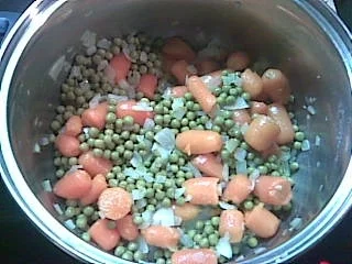 Rezept: Erbsen-Zwiebel-Spaghetti Erbsen-Zwiebel-Spaghetti - Rezept