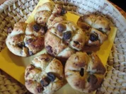 Kernige Kartoffel-Speck-Nussbrötchen - Rezept