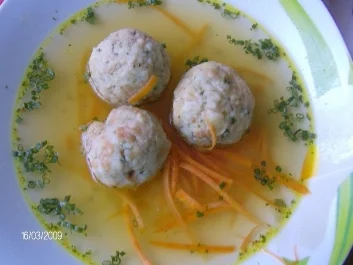 Rezept: Semmelklößchensuppe Semmelklößchensuppe - Rezept