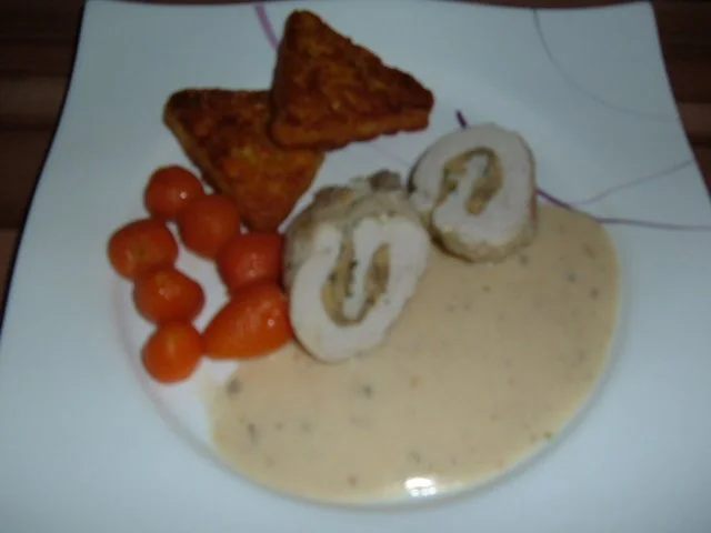 Rezept: Rouladen : Putenrouladen mit Champignon - Kräuterfüllung Bild Nr. 7 Rouladen : Putenrouladen mit Champignon - Kräuterfüllung - Rezept - Bild Nr. 7