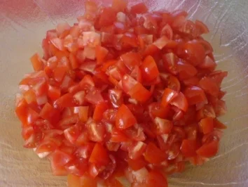 Nudeln mit Kräutertomaten - Rezept