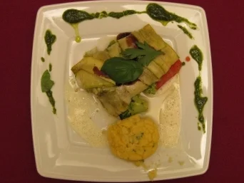 Rezept: Zander im Zucchinimantel mit Kartoffeltarte und Senfschaum Zander im Zucchinimantel mit Kartoffeltarte und Senfschaum - Rezept