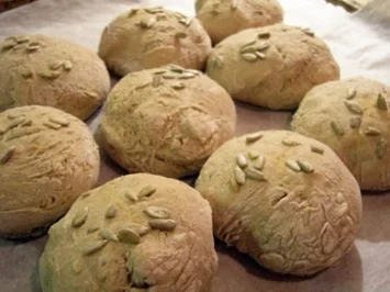 Einfache Brötchen (oder Brot) selbst gemacht - Rezept - Bild Nr. 2