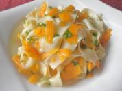 Möhren mit Bandnudeln ... - Rezept