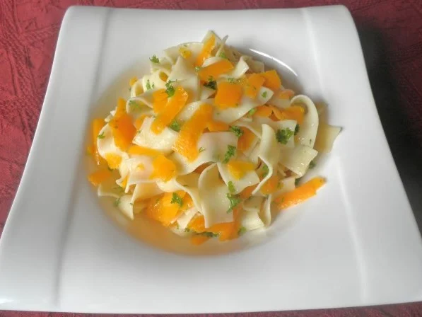 Möhren mit Bandnudeln ... - Rezept - Bild Nr. 2