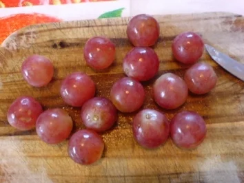 Obstsalat mit Trockenfrüchten - Rezept