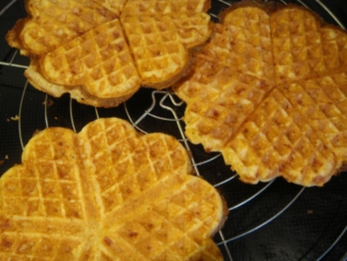 Waffeln: Käsewaffeln und Salat - Rezept - Bild Nr. 3