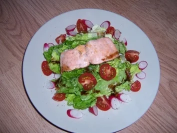 Salat mit Lachs - Rezept