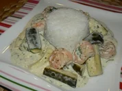 Jasminreis trifft auf Garnelen und Zucchini in einer Limetten-Sahne Sauce - Rezept