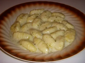 Rezept: Gnocchi mit Gorgonzolasauce Gnocchi mit Gorgonzolasauce - Rezept