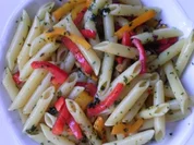 Penne con Peperoni e olive - Rezept
