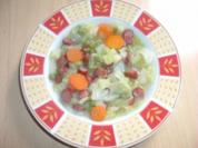 SUPPE: WEIßKOHLEINTOPF MIT KABANOSSI - Rezept