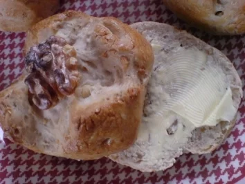 Walnussbrötchen - Rezept - Bild Nr. 4