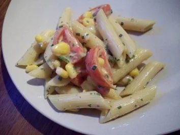 Rezept: Nudelsalat ala "Was das Haus her gibt" Nudelsalat ala "Was das Haus her gibt" - Rezept